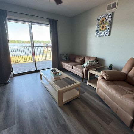 Lakefront Condo With A View Osage Beach Zewnętrze zdjęcie
