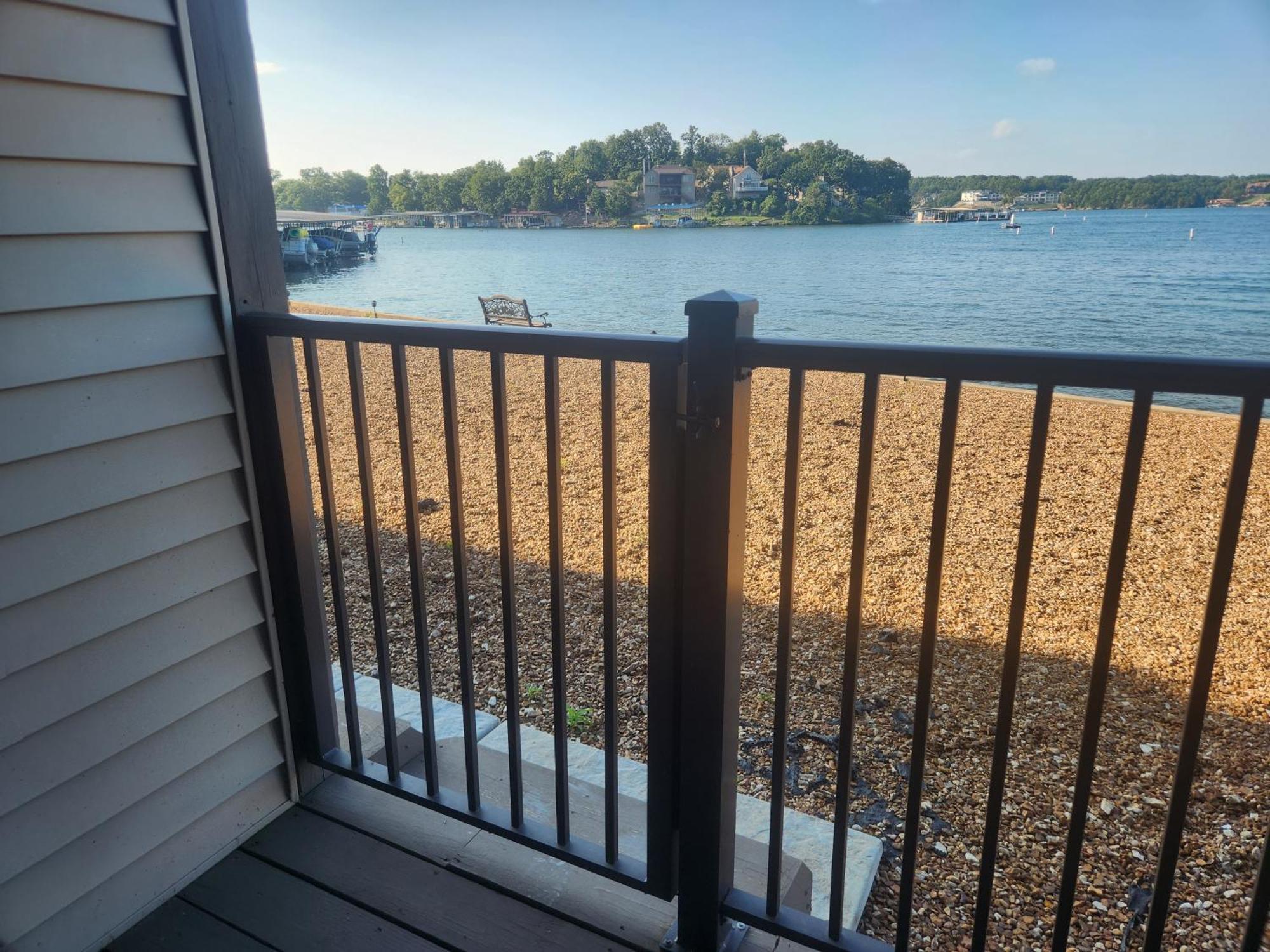Lakefront Condo With A View Osage Beach Zewnętrze zdjęcie